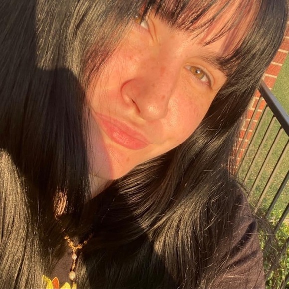 Meet your Posher, Ally - Picture 1 of 1